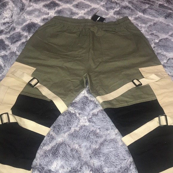 (SOLD) Block It Out Cargo Joggers - Olive/Combo - Picture 14 of 14